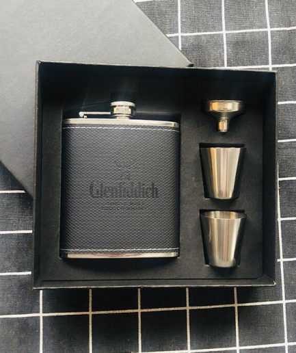 Leather/Metallic Hip Flask Set