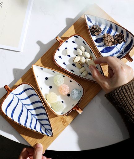 Creative Hand Painted Leaves Tray